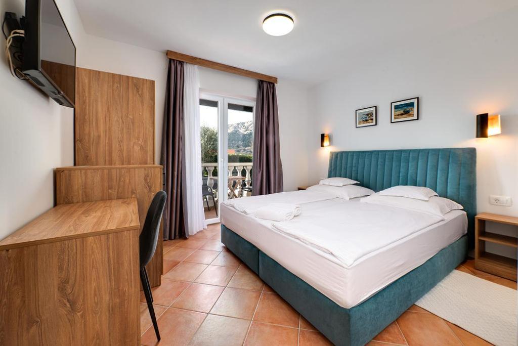Bed & Breakfast Dosen III Baška Екстериор снимка